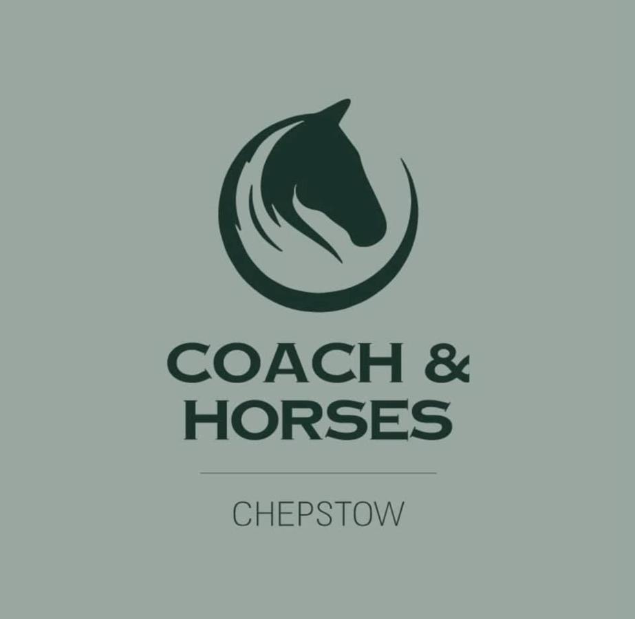The Coach And Horses Inn 쳅스토 외부 사진
