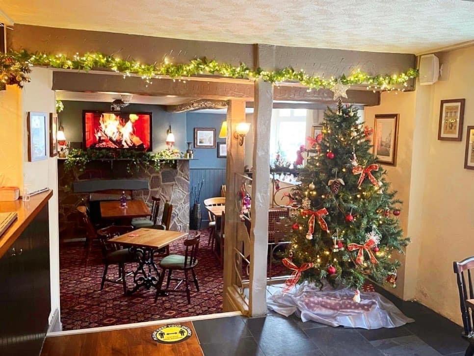 The Coach And Horses Inn 쳅스토 외부 사진
