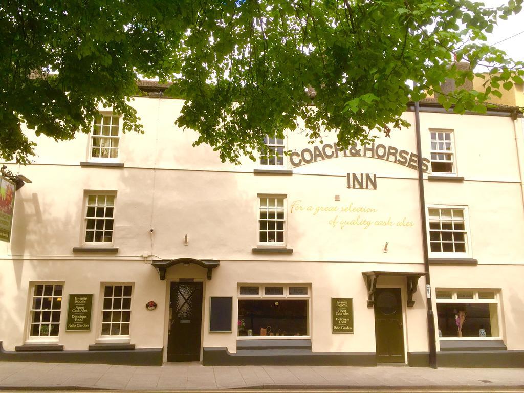The Coach And Horses Inn 쳅스토 외부 사진